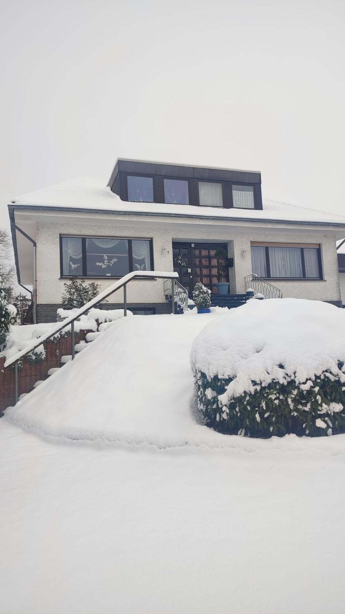 シュライデンKermeterblickアパートメント 部屋 写真